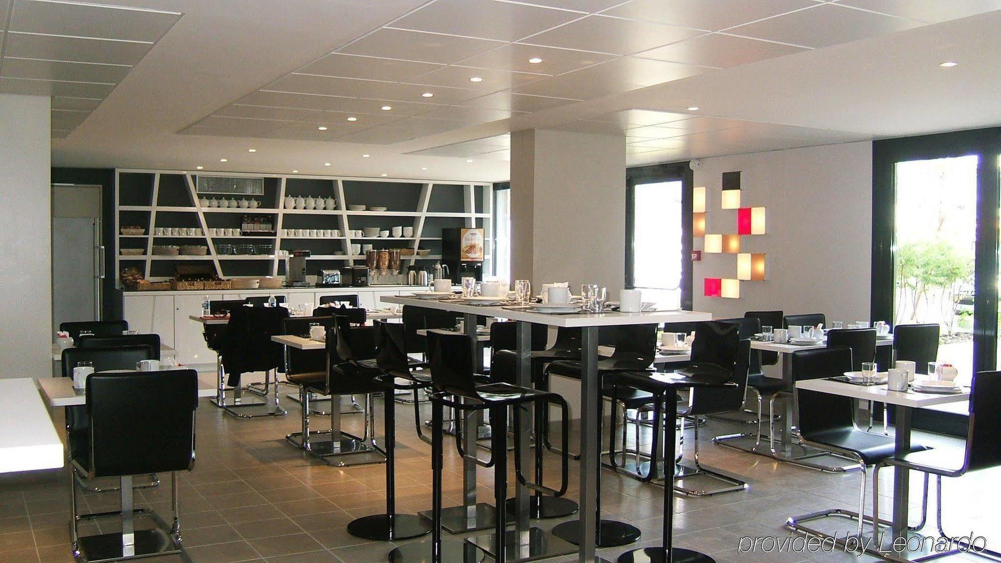 Residhome Carrieres La Defense Restaurante foto